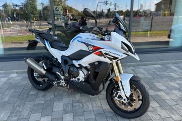 BMW S1000XR Tricolor 3300km Akrapovic FV23% Gwarancja Kute felgi