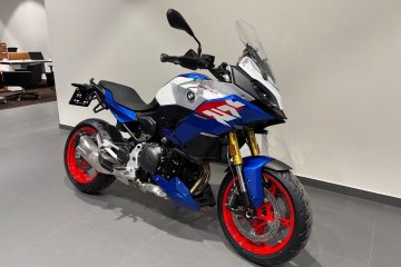 BMW F900XR model 2026 Niskie zawieszenie fabrycznie obniżony